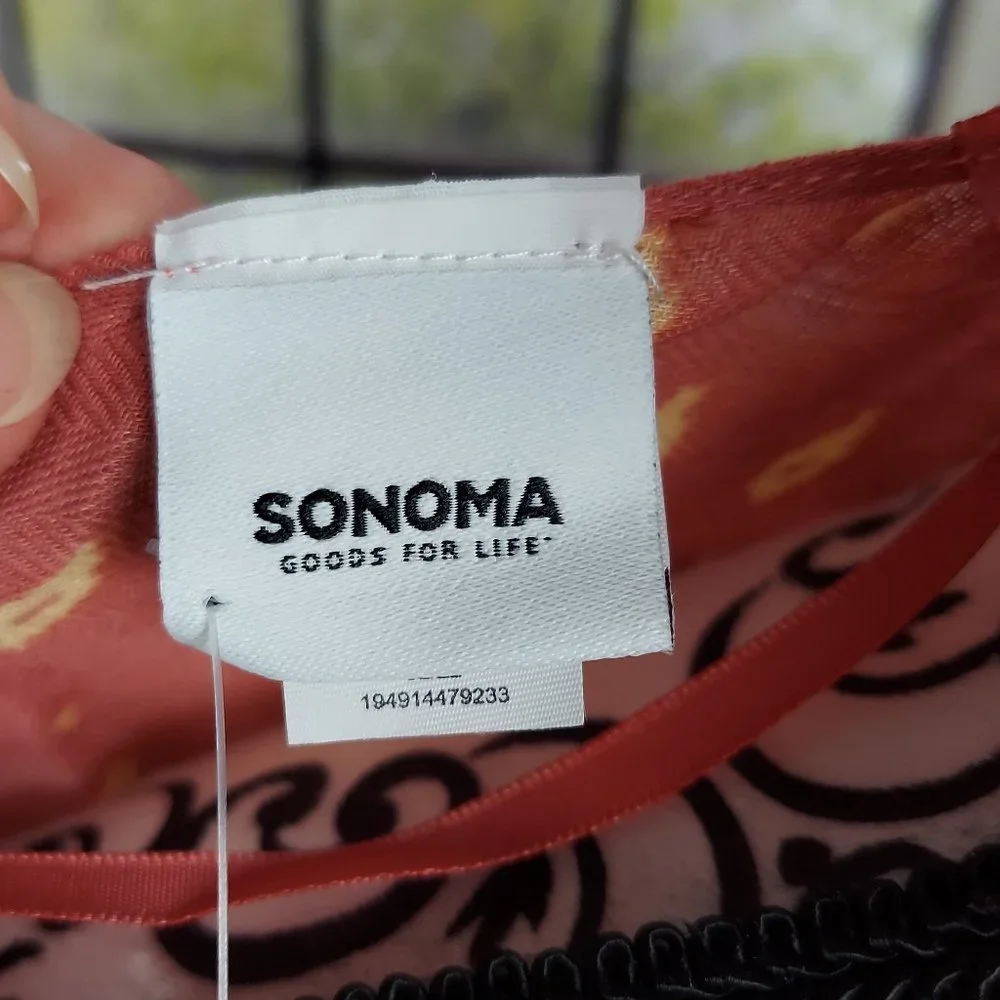 NWT SONOMA ZUMO GEO TACKED RUANA (CORAL & YELLOW / OS)